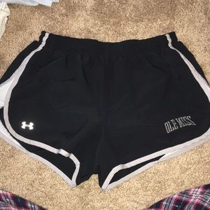 Underarmour athletic shorts